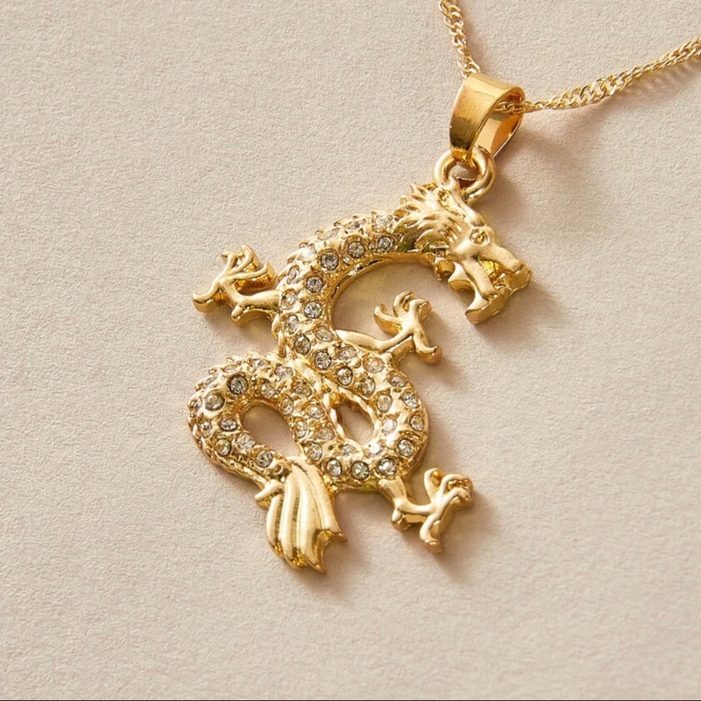 3/$30 💛 Dragon Pendant Necklace - Picture 3 of 3